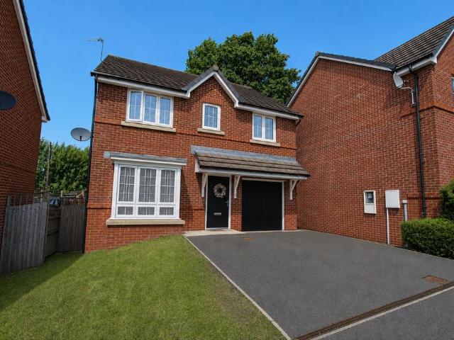House for sale in Hurstead, Burnedge