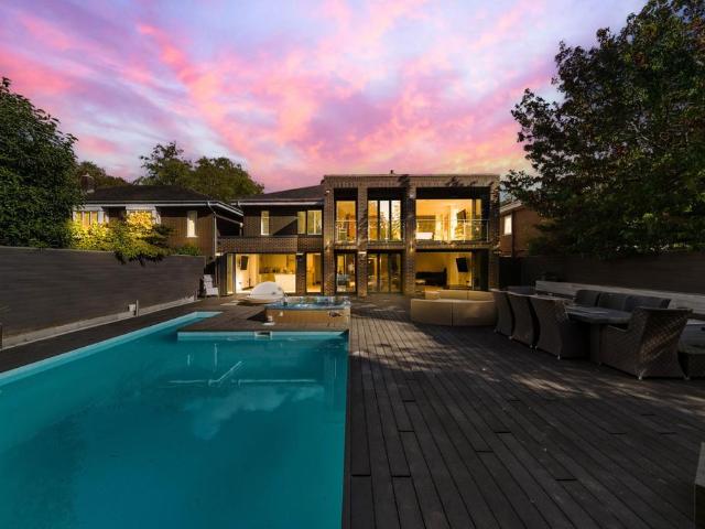 House for sale in Calderstones