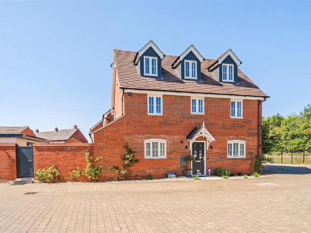 House for sale in Bedford