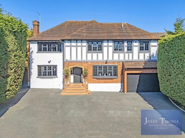 House for sale in Chigwell, Epping