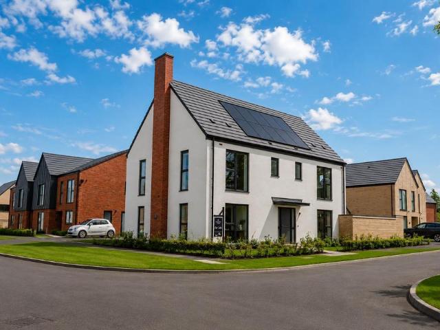 House for sale in Barton In Fabis, East Midlands