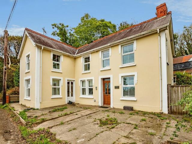 House for sale in Penrhiw-Pâl, Adpar