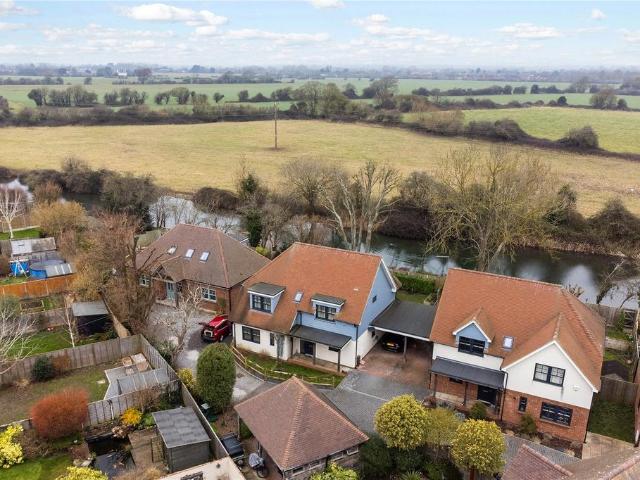 House for sale in Hunston, Littlecote