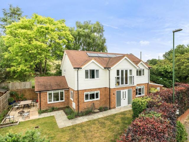 House for sale in Marehill, Horsham
