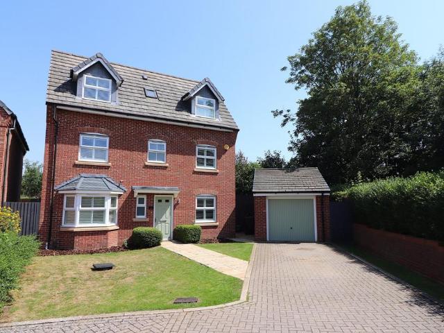 House for sale in Fishers Green, Shephall