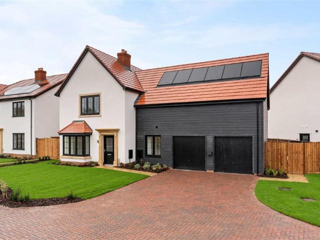 House for sale in King's Walden, Hertfordshire