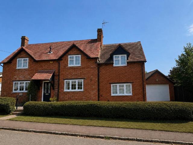 House for sale in Tingewick, Buckinghamshire