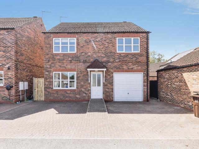 House for sale in Hemingbrough, North Yorkshire