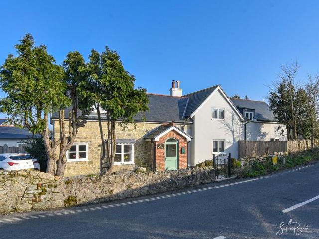 House for sale in Binstead, Ryde