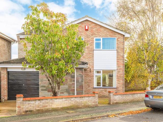 House for sale in Bradwell, Great Yarmouth