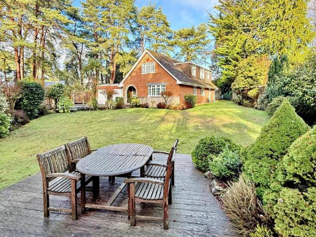 House for sale in St Leonards, East Dorset