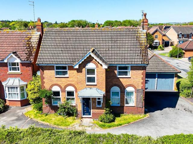 House for sale in Barton In Fabis, East Midlands