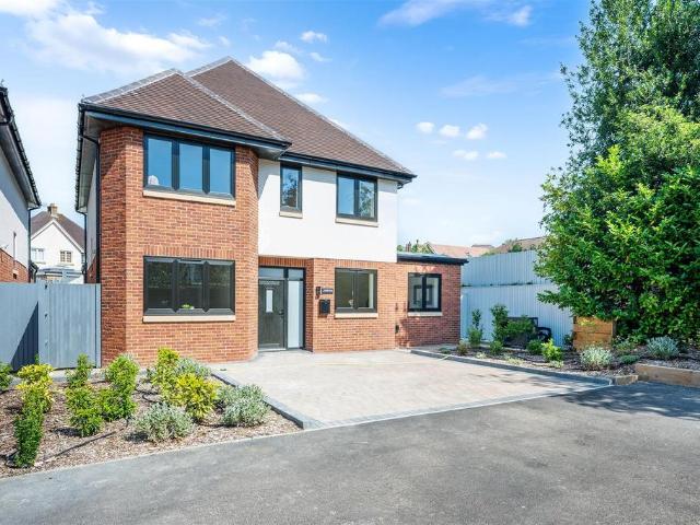 House for sale in Nork, Red Hill