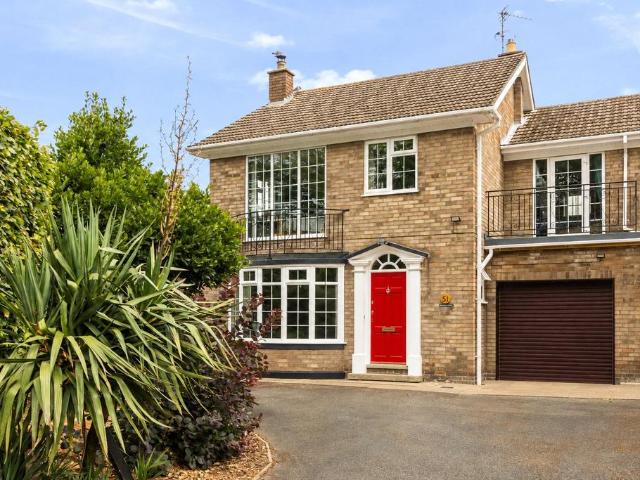 House for sale in Scawby, North Lincolnshire