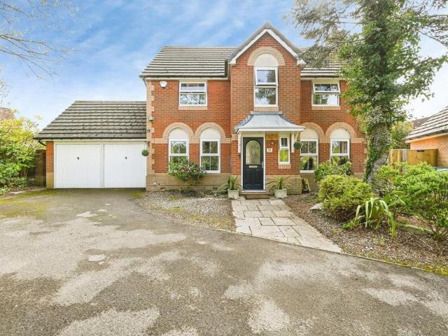 House for sale in Lingley Green, Warrington