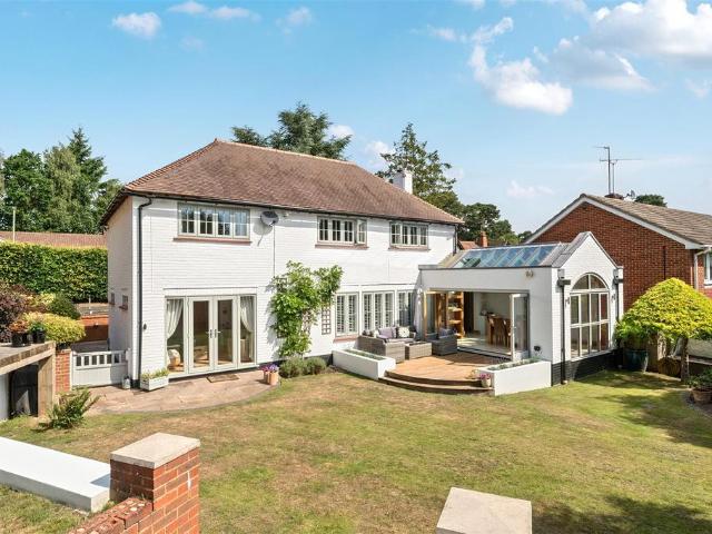House for sale in Old Dean, Heol-las