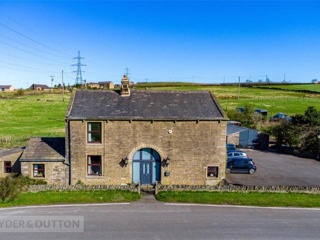 House for sale in Saddleworth, Pendock