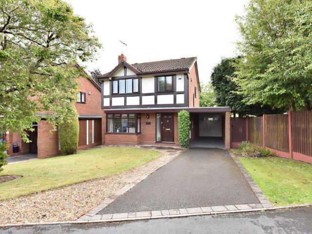 House for sale in Kingswinford, West Midlands