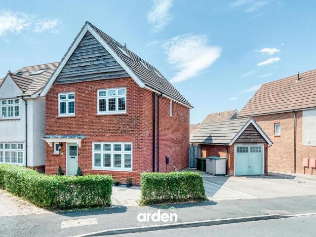 House for sale in Stoke Pound, Bromsgrove