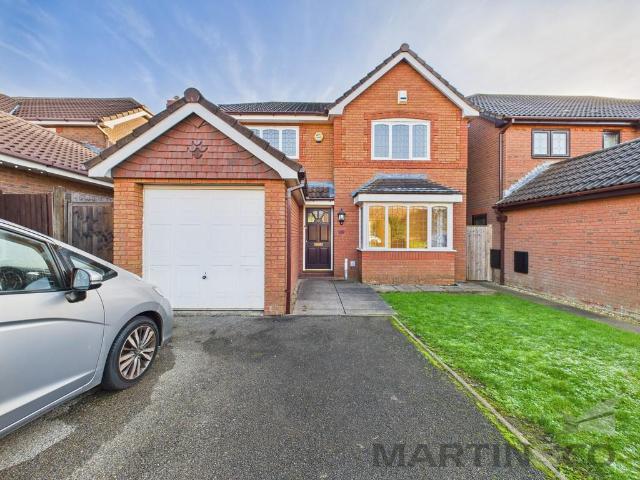 House for sale in Bennetts End, Pouchen End