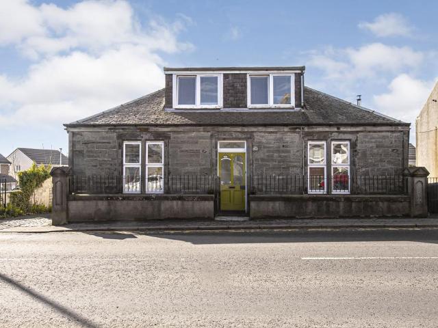 House for sale in Crossgates and Mossgreen, Scotland