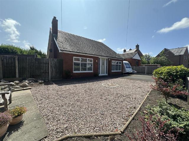 House for sale in Tarleton, Roby Mill