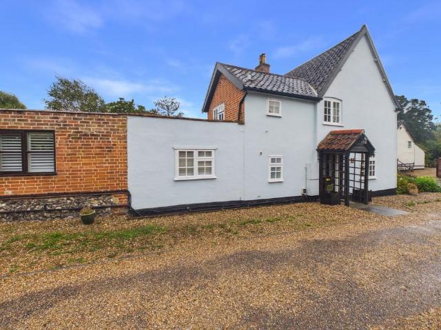 House for sale in Bedingfield, Suffolk
