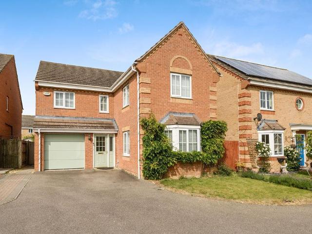 House for sale in Harrowden, Bedford