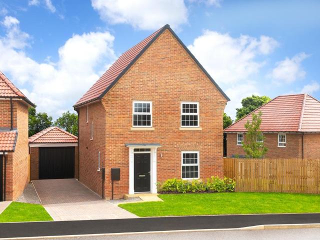 House for sale in Hoylandswaine, South Yorkshire