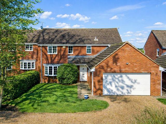 House for sale in Newton Longville, Buckinghamshire