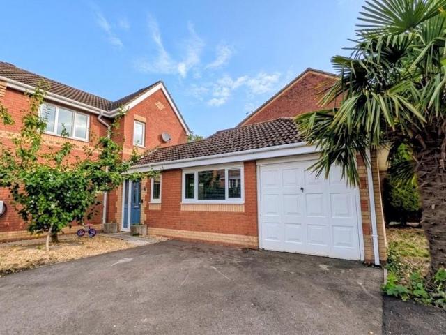House for sale in Llantwit Fardre, Church Village