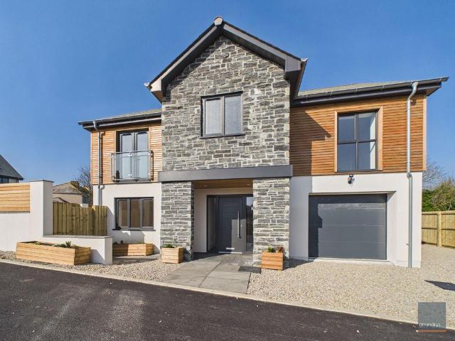 House for sale in Goonbell, Cornwall