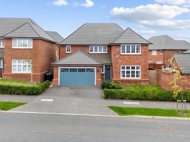 House for sale in Daresbury, Liverpool City Region