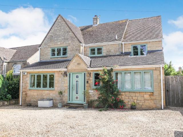 House for sale in Fossebridge, Gloucestershire