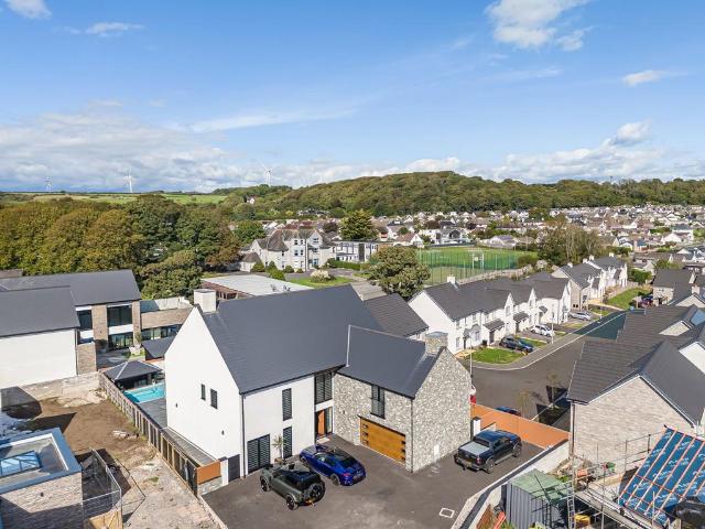 House for sale in Porthcawl, Newton