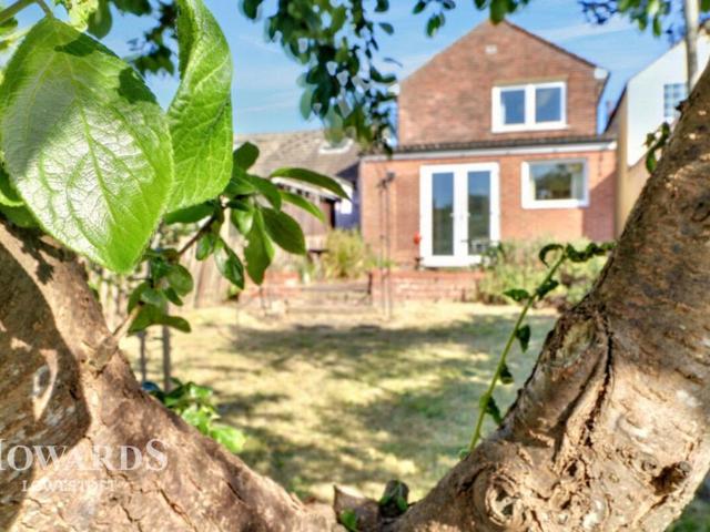House for sale in Eastbridge, Suffolk
