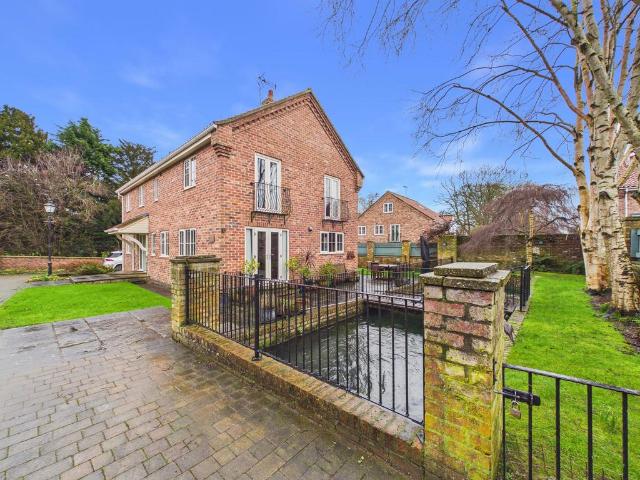 House for sale in Nafferton