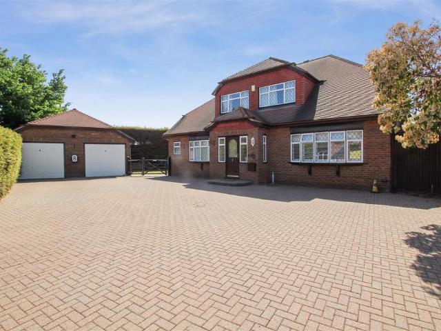 House for sale in Monks Orchard, Kent