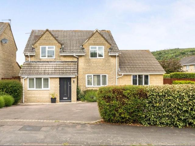 House for sale in Cleeve Hill, Tewkesbury