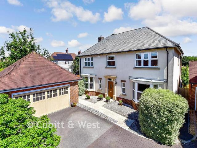 House for sale in Boxgrove, Littlecote