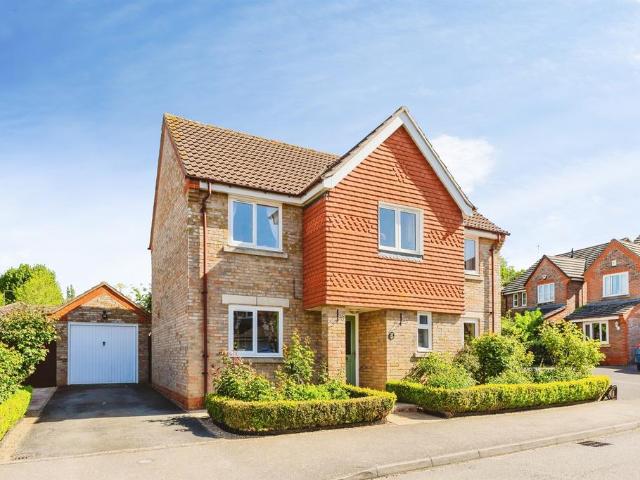 House for sale in Wootton, Northamptonshire