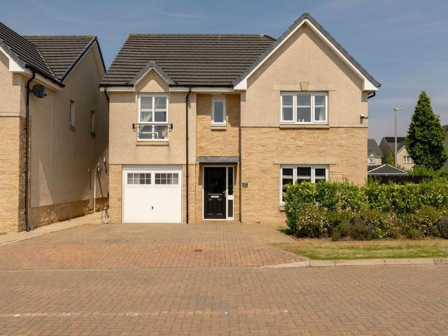House for sale in Monarch's Way, West Calder