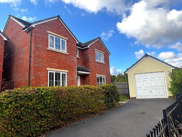 House for sale in Gilwern, Wales