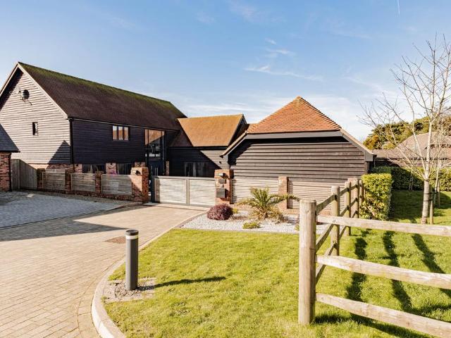 House for sale in Hawkinge, Folkestone