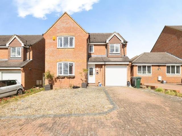 House for sale in Moneyhill, Batchworth