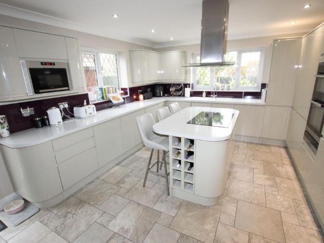 House for sale in Dale Hill, Essex