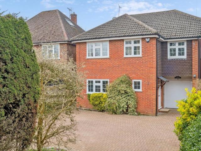 House for sale in Chalfont St. Peter, Denham