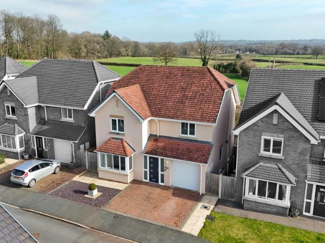 House for sale in Weston Rhyn, Shropshire