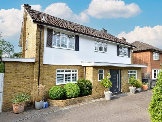 House for sale in Bushey