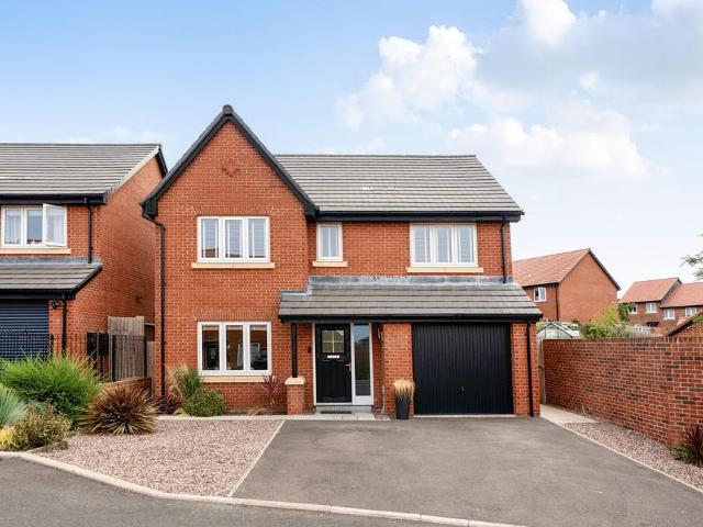 House for sale in Witcombe, Pamington